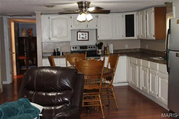 1022 E 4th ST, Kennett, MO 63857
