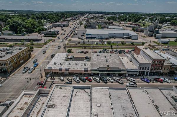 104 W Commercial ST, Lebanon, MO 65536