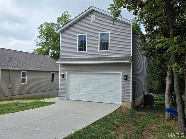 10107 Niblic DR, Overland, MO 63114
