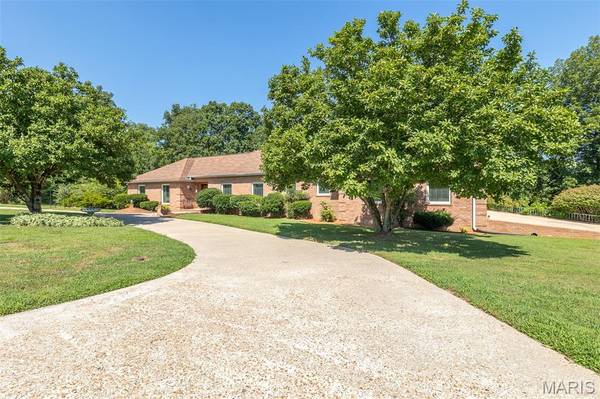 3603 McLane DR, Poplar Bluff, MO 63901