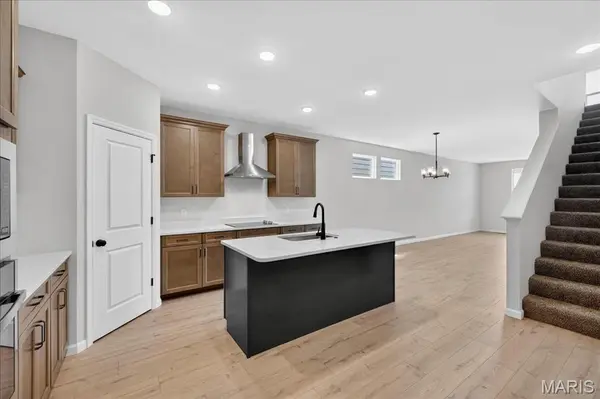 237 Arpent Alley, St Charles, MO 63301