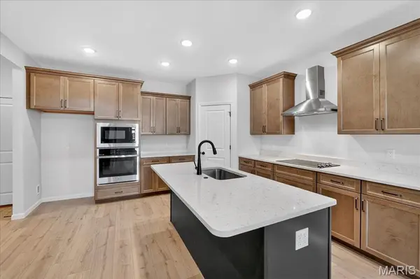 237 Arpent Alley, St Charles, MO 63301