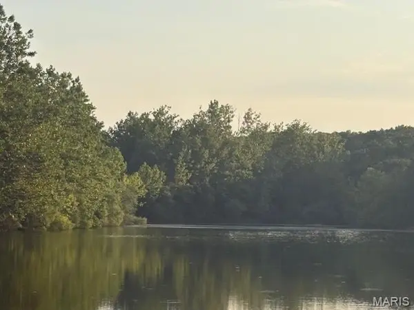 10450 Lake Crest DR, Hillsboro, MO 63050