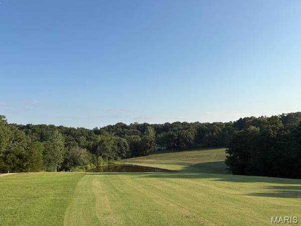 5752 Treebrook DR, Hillsboro, MO 63050