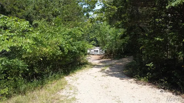 10021 Bugle Rd, Cadet, MO 63630