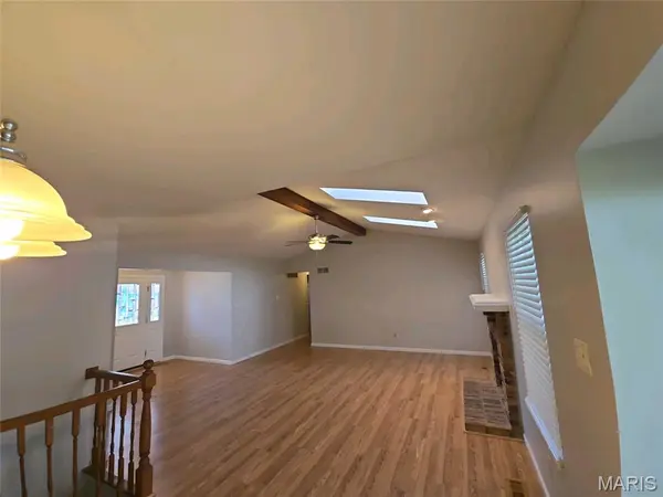 1218 Saddlemaker DR, St Charles, MO 63304