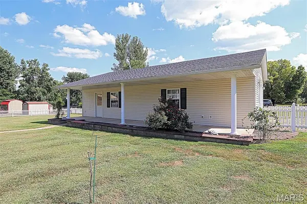 200 Lisa DR, Farmington, MO 63640