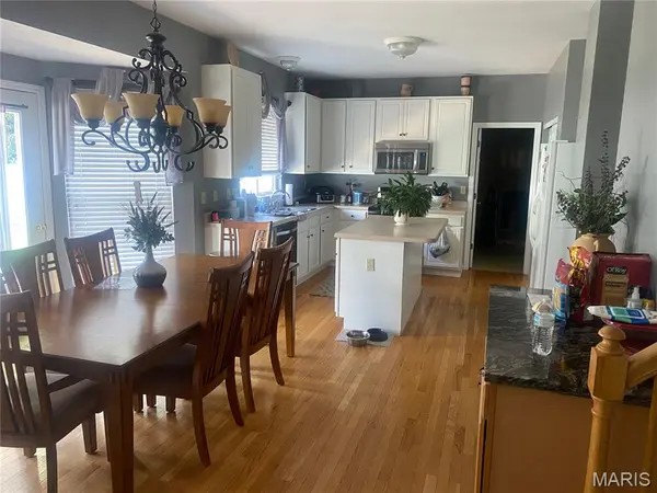 6116 Arbor Green DR, St Louis, MO 63129