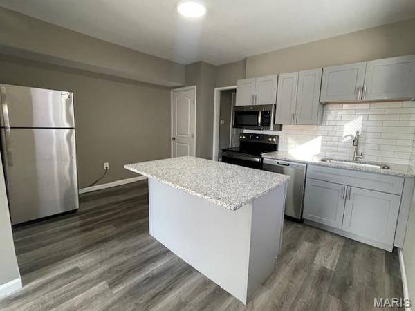 5022 Elenore Avenue, St Louis, MO 63116