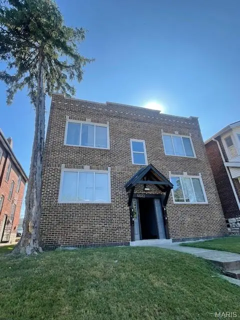 5022 Elenore Avenue, St Louis, MO 63116