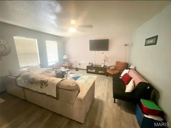 1880 Mary ST, Scott City, MO 63780