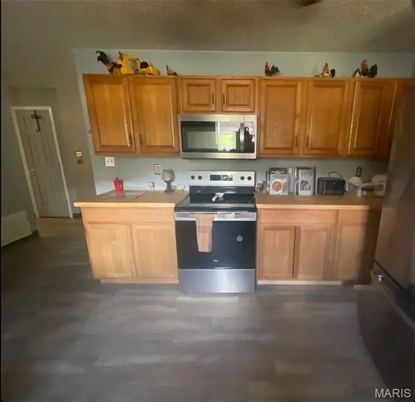 1880 Mary ST, Scott City, MO 63780