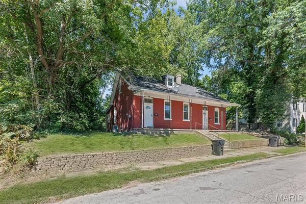619 E McKinley ST, Belleville, IL 62220