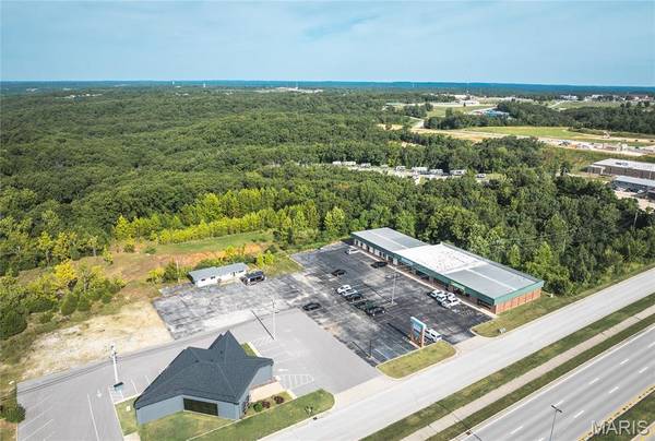571 VFW Memorial DR, St Robert, MO 65584
