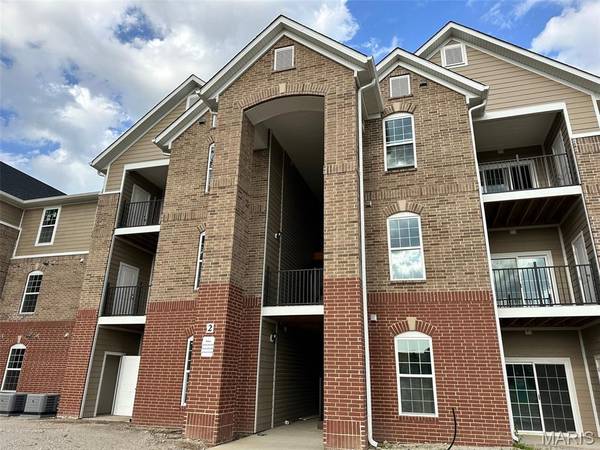 235 Harmony Meadows CT, Dardenne Prairie, MO 63368