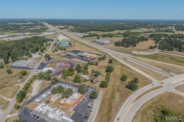 1231 Millcreek RD, Lebanon, MO 65536