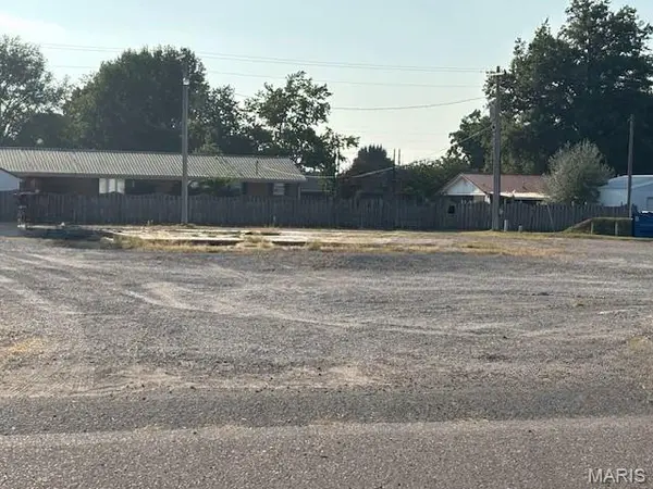 1703 N Douglas, Malden, MO 63863