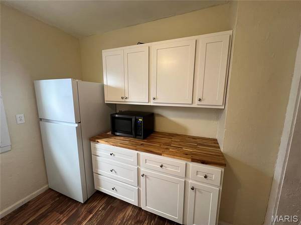 3904 Walsh ST, St Louis, MO 63116