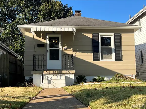 3904 Walsh ST, St Louis, MO 63116