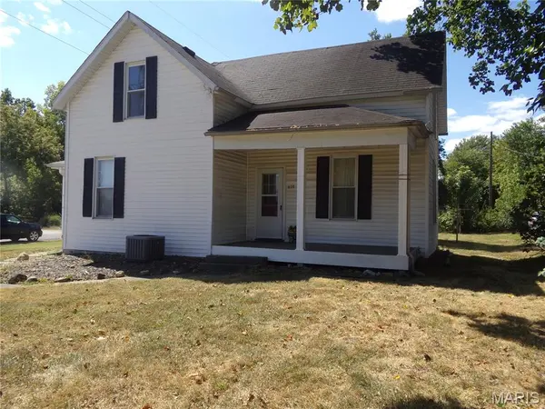 619 S 4th ST, Greenville, IL 62246