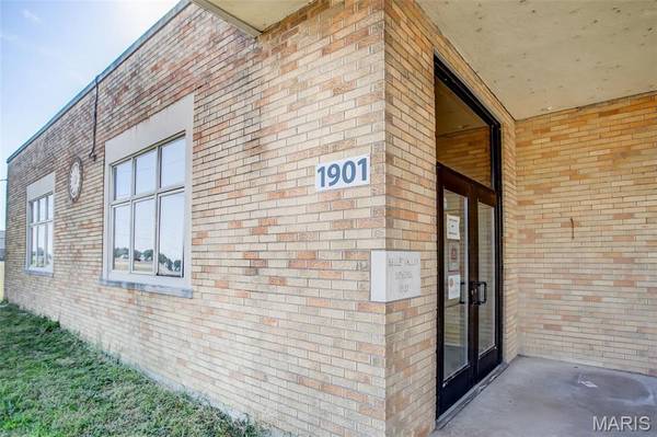 1901 Mascoutah AVE, Belleville, IL 62220