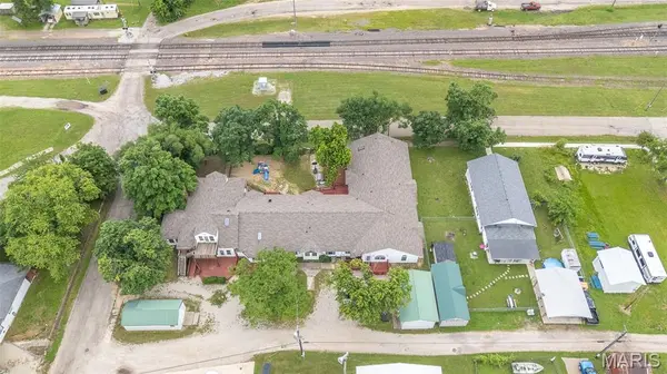 207 E. Front St., Annapolis, MO 63620