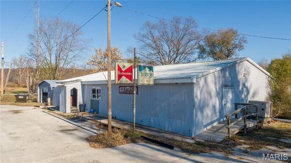 16730 N Mississippi River RD, Hamburg, IL 62045