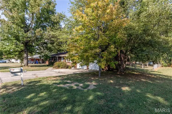 200 Margaret DR, East Prairie, MO 63845