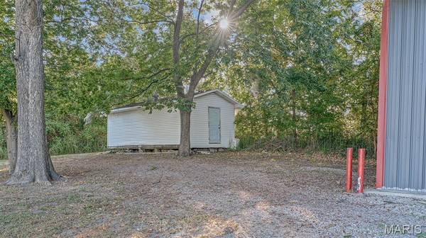 510 N Walnut ST, Steele, MO 63877