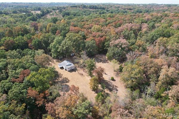 1557 Mill Hill RD, St Clair, MO 63077