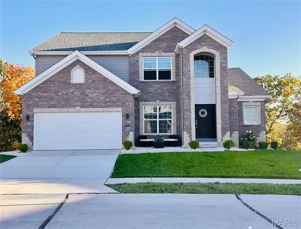 7474 Shadow Point DR, St Louis, MO 63129