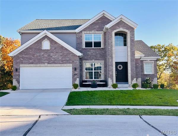 7474 Shadow Point DR, St Louis, MO 63129