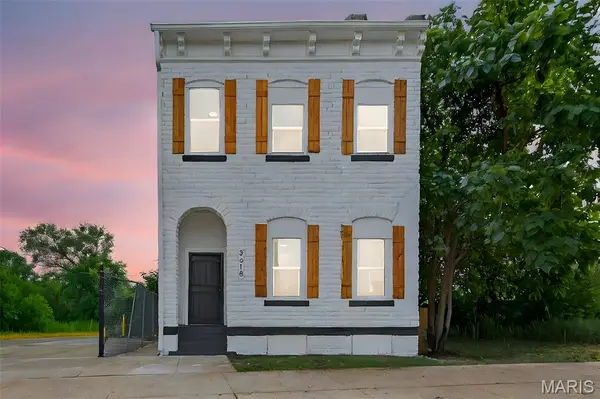 3618 S Broadway ST, St Louis, MO 63118