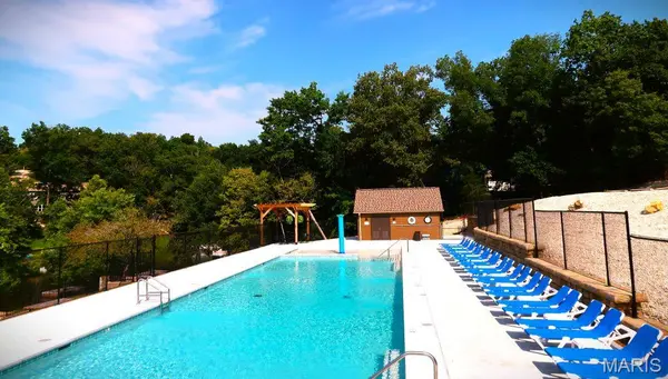 2014 Heather DR, Lake Sherwood, MO 63357
