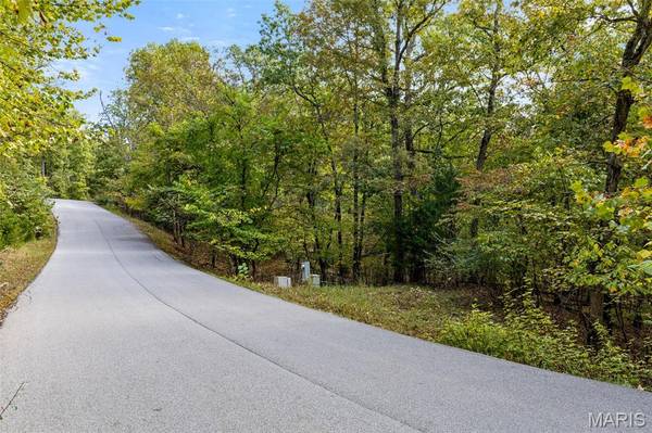 2142 Meadow Valley DR, Innsbrook, MO 63390