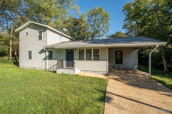 607 Wanda RD, Doniphan, MO 63935