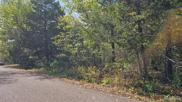 2470 E Squire RD, Lake Sherwood, MO 63357