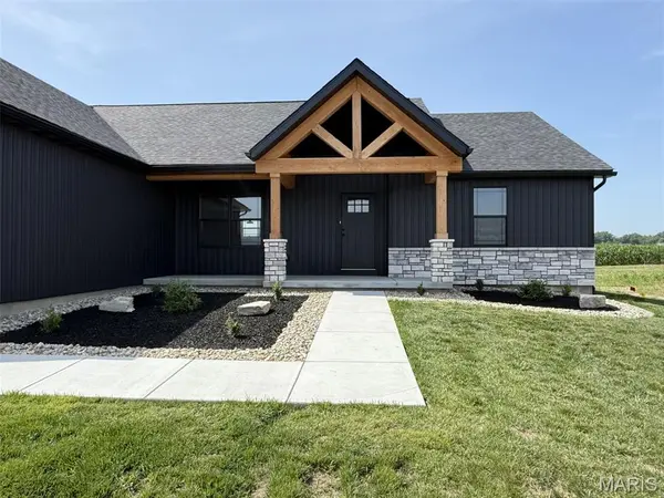 1004 Brianna Court, Jerseyville, IL 62052
