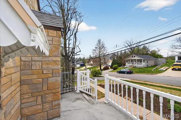 219 Lookout AVE, Valley Park, MO 63088