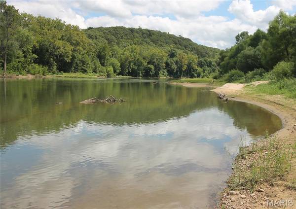 16288 Maries Road 303, Vienna, MO 65585