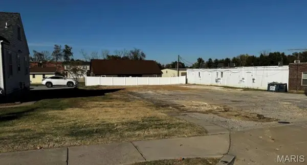205 E Elm ST, O'fallon, MO 63366