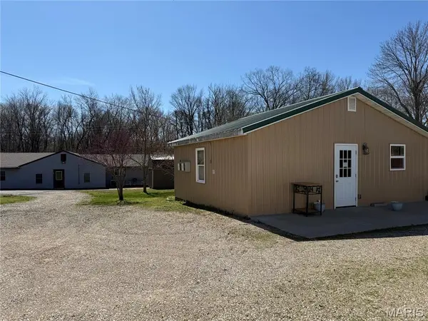 1162 E Karsch BLVD, Farmington, MO 63640