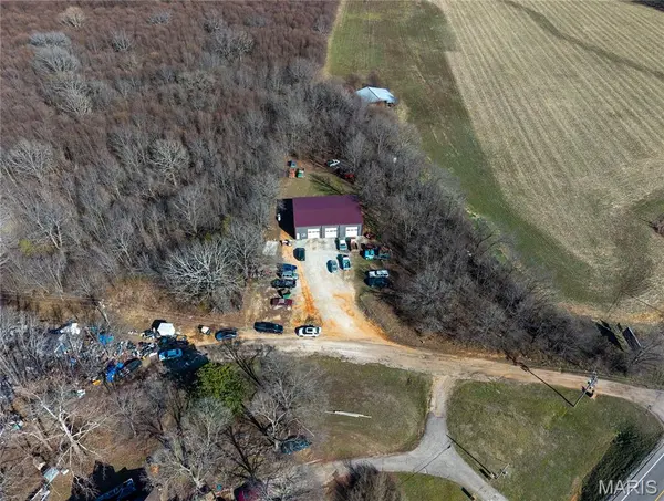 1813 Private Road 8650, West Plains, MO 65775