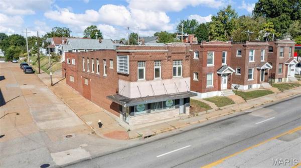 1325 Hampton AVE, St Louis, MO 63139