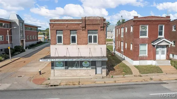 1325 Hampton AVE, St Louis, MO 63139