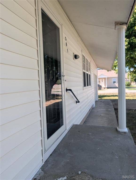 301 E Jackson, Hayti, MO 63851