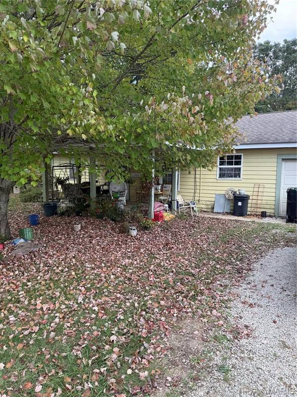 34 Jana LN, St James, MO 65559