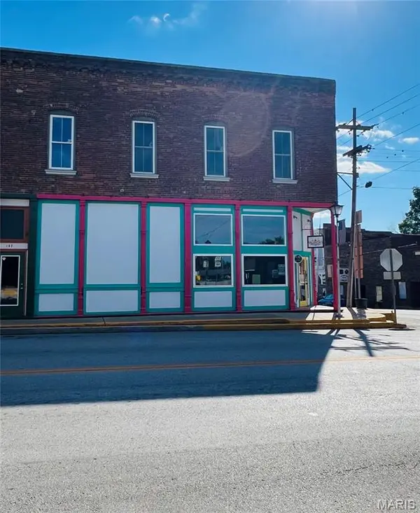 100 E Main ST, Perry, MO 63462