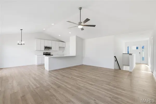 3859 Sonora Stone DR, Florissant, MO 63031