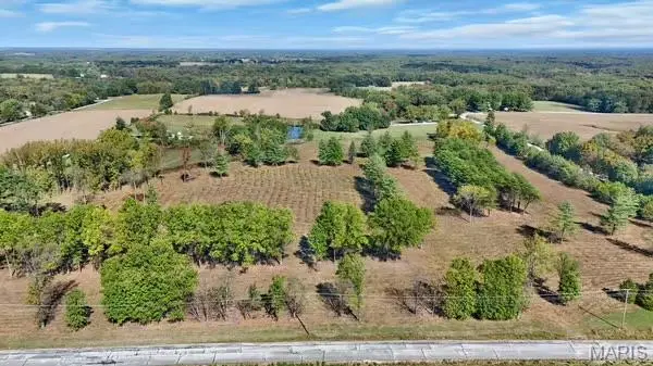 18181 Hickory Lick RD, Warrenton, MO 63383